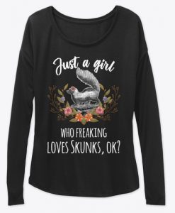 Girl Freaking Loves Skunk Boho Style Valentines Women's Sweatshirt IGS