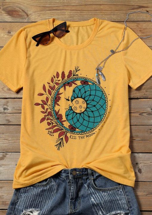 Kiss The Moon O-Neck T-Shirt Tee RE23