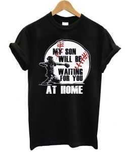 CATCHER WAITING AT HOME T-SHIRT DR23