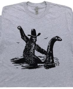 BIGFOOT SHIRTS HILARIOUS LOCH NESS MONSTER REALLY VINTAGE T-SHIRT DX23