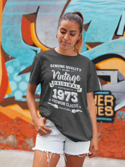 Born in 1973 Vintage Birthday T-shirt